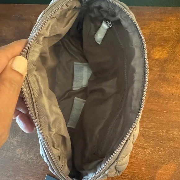 MZ Wallace Mauve Mica Cosmetic pouch NWT - Picture 4 of 4